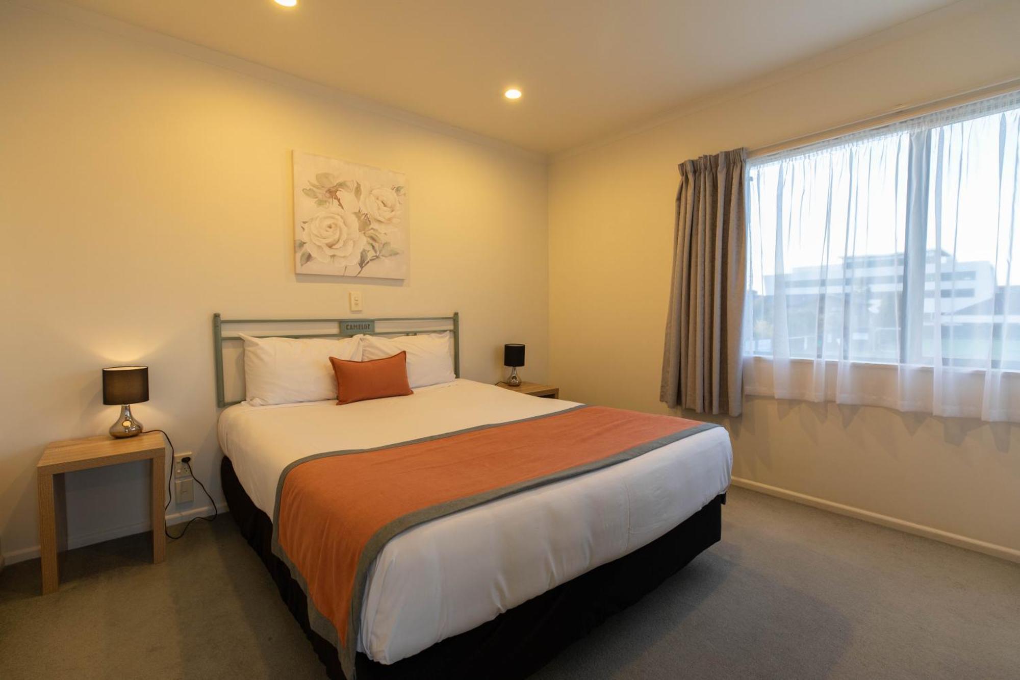 Camelot Motor Lodge And Conference Centre พาล์เมอร์สตันนอร์ท ภายนอก รูปภาพ