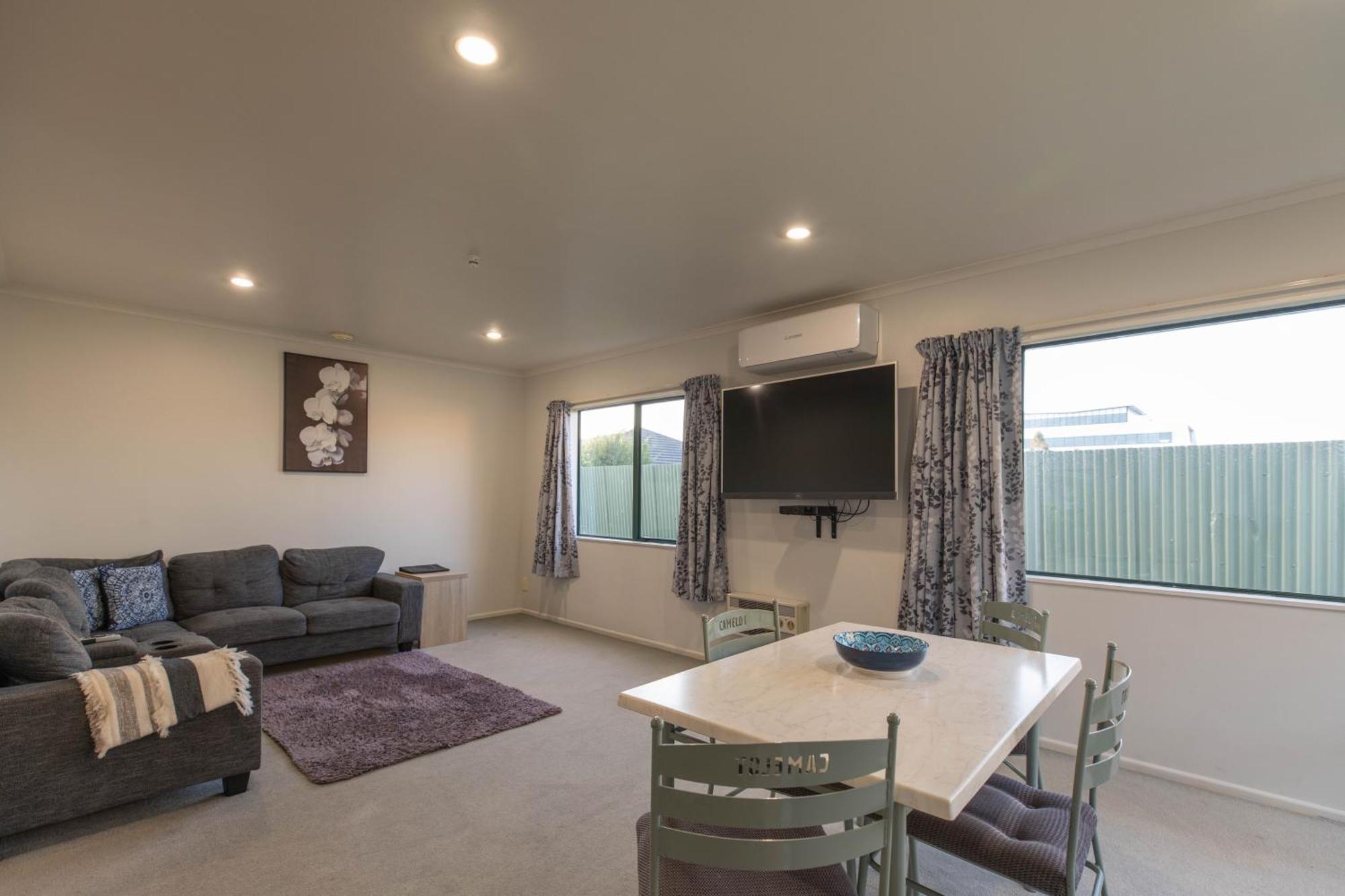 Camelot Motor Lodge And Conference Centre พาล์เมอร์สตันนอร์ท ภายนอก รูปภาพ