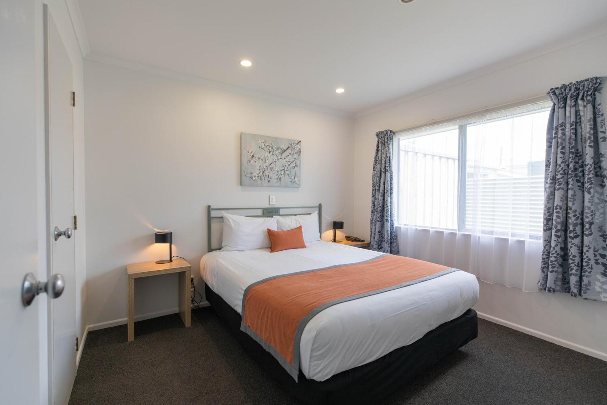 Camelot Motor Lodge And Conference Centre พาล์เมอร์สตันนอร์ท ภายนอก รูปภาพ