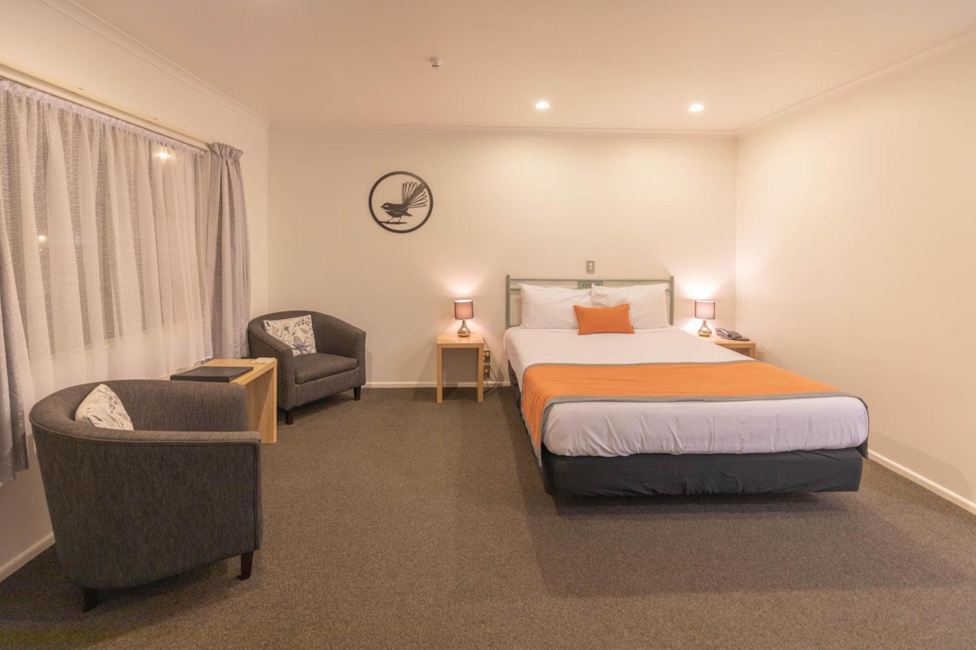 Camelot Motor Lodge And Conference Centre พาล์เมอร์สตันนอร์ท ภายนอก รูปภาพ