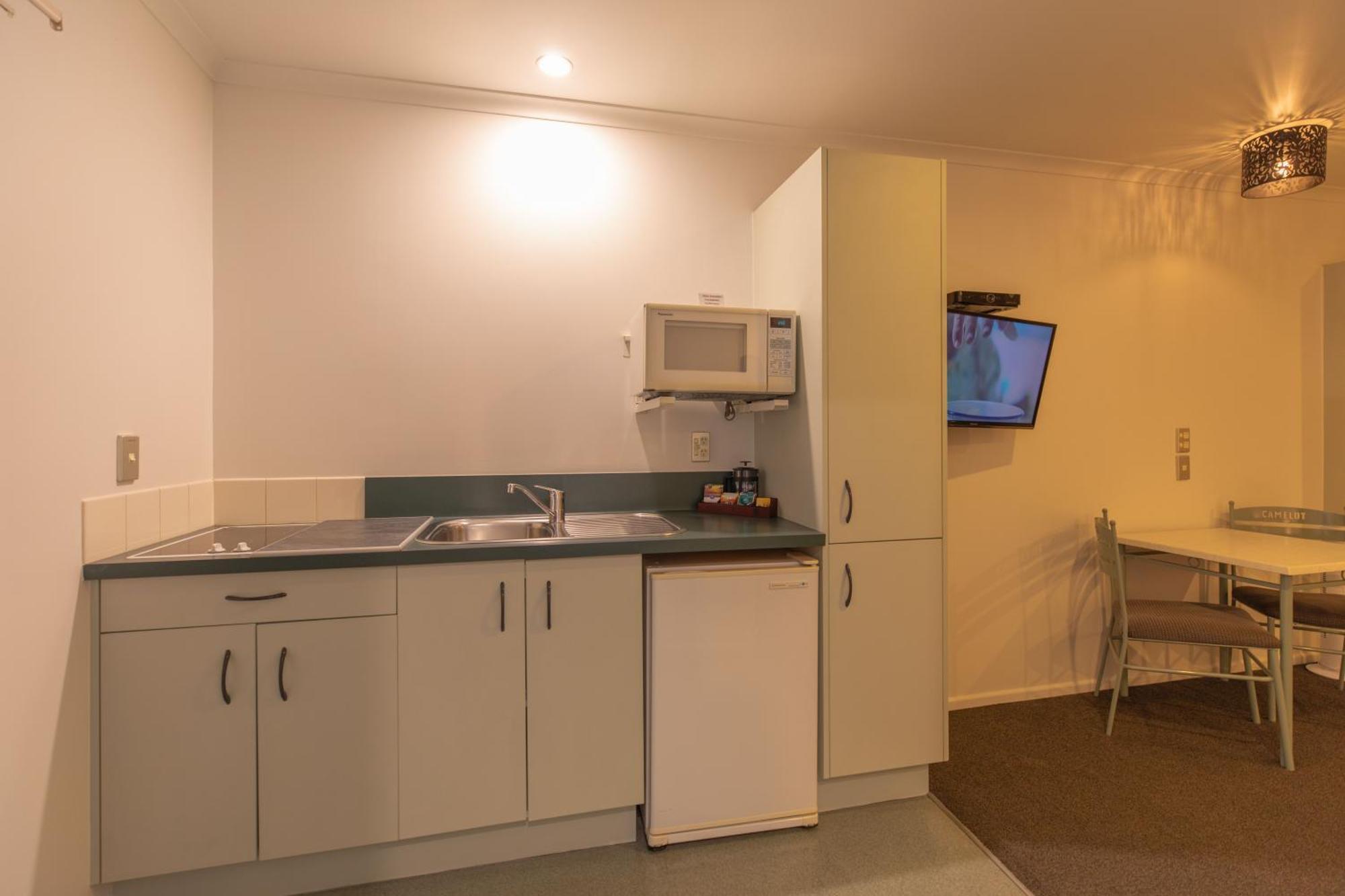 Camelot Motor Lodge And Conference Centre พาล์เมอร์สตันนอร์ท ภายนอก รูปภาพ