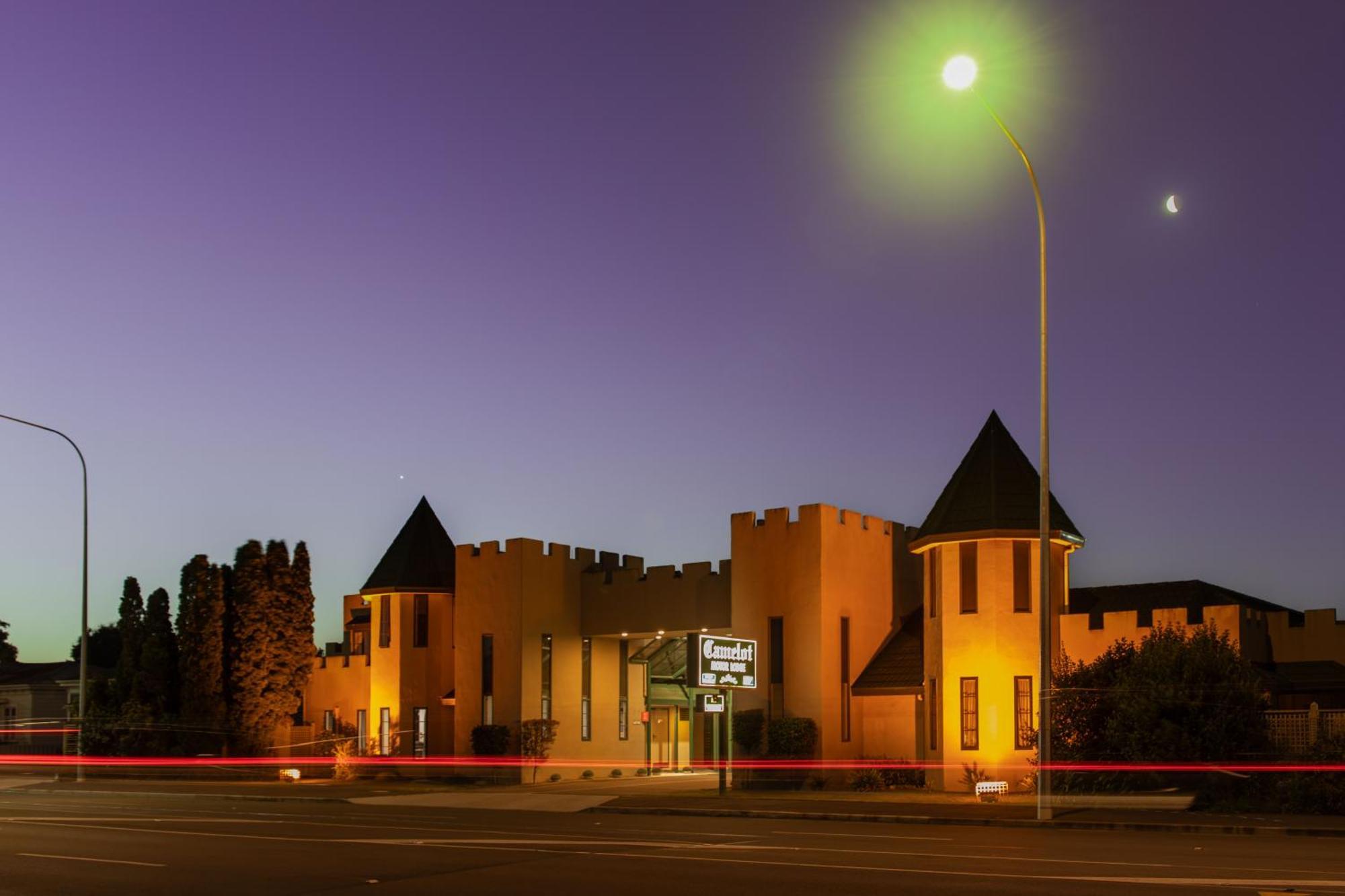 Camelot Motor Lodge And Conference Centre พาล์เมอร์สตันนอร์ท ภายนอก รูปภาพ