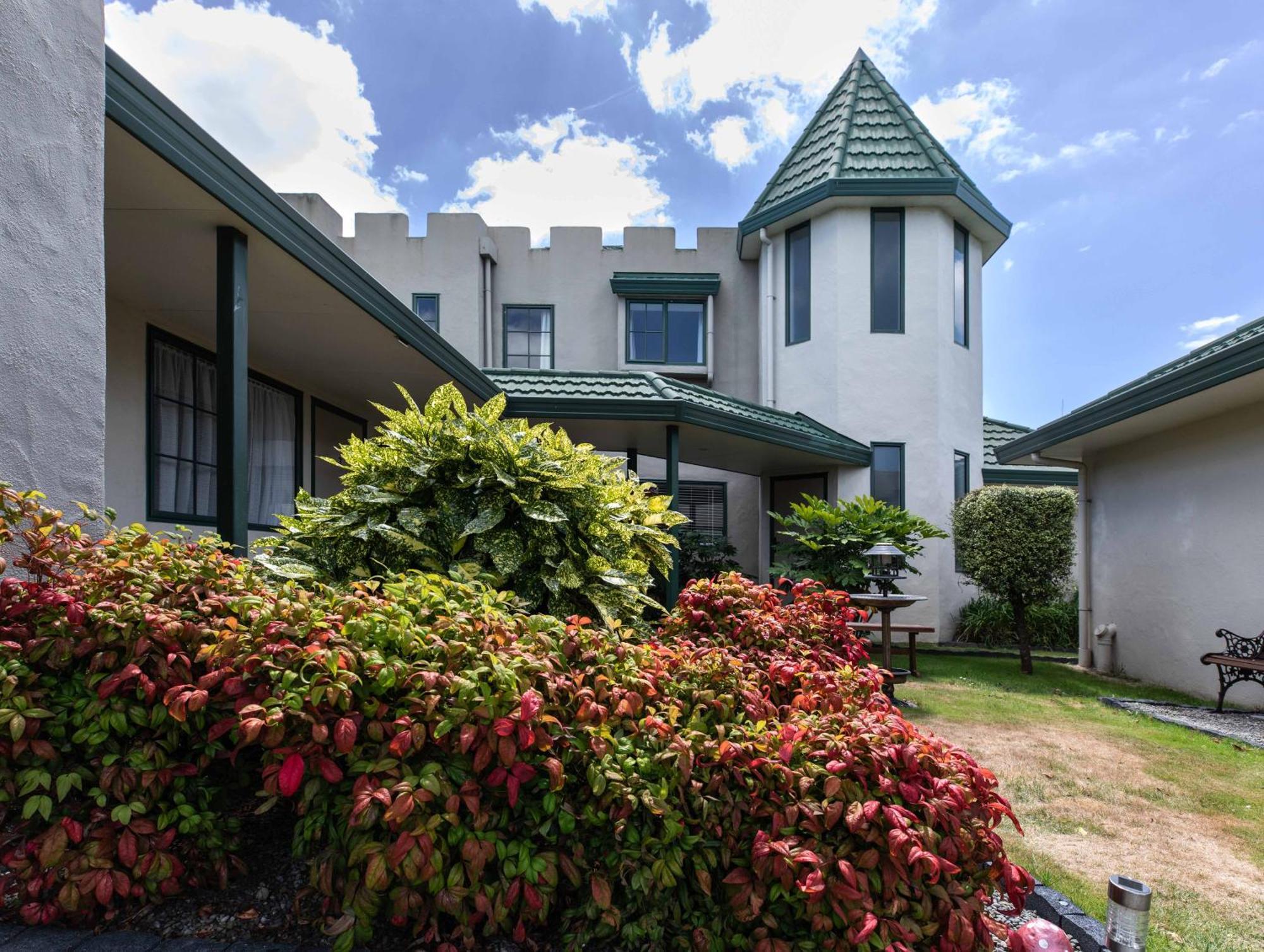 Camelot Motor Lodge And Conference Centre พาล์เมอร์สตันนอร์ท ภายนอก รูปภาพ